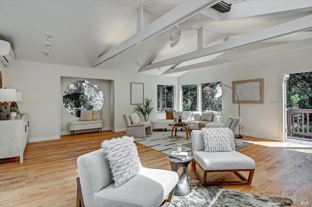 17 Redwood Dr, San Rafael, CA 94901