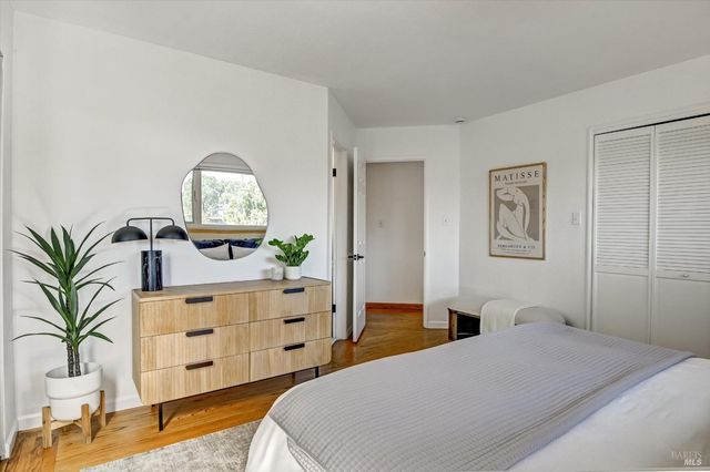 17 Redwood Dr, San Rafael, CA 94901