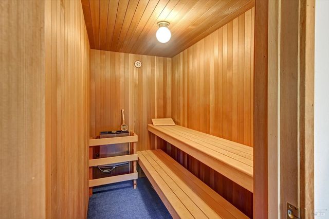 17 Redwood Dr, San Rafael, CA 94901