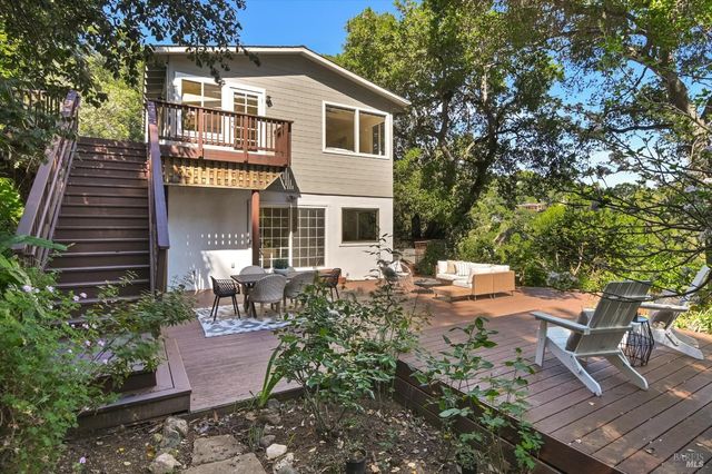 17 Redwood Dr, San Rafael, CA 94901