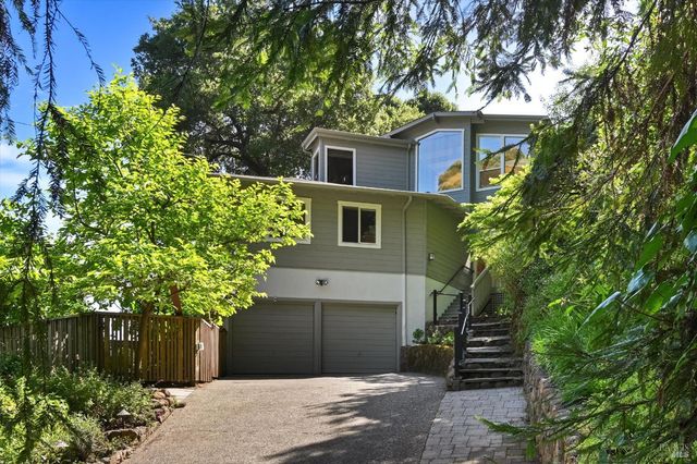 17 Redwood Dr, San Rafael, CA 94901