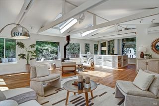 17 Redwood Dr, San Rafael, CA 94901