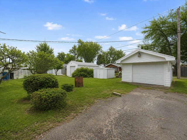 1814 Nicholson Street, Crest Hill, IL 60403