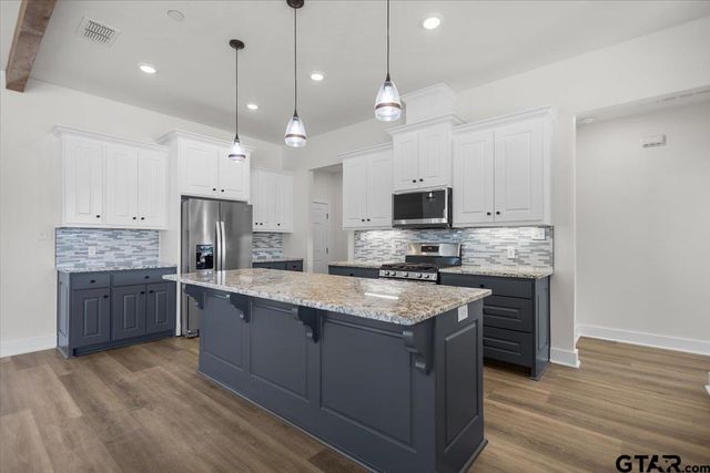 24110 Sun Ridge Road, Lindale, TX 75771