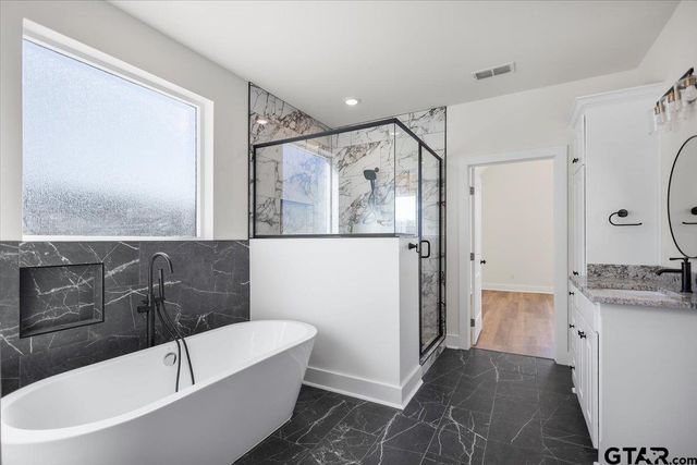 24110 Sun Ridge Road, Lindale, TX 75771