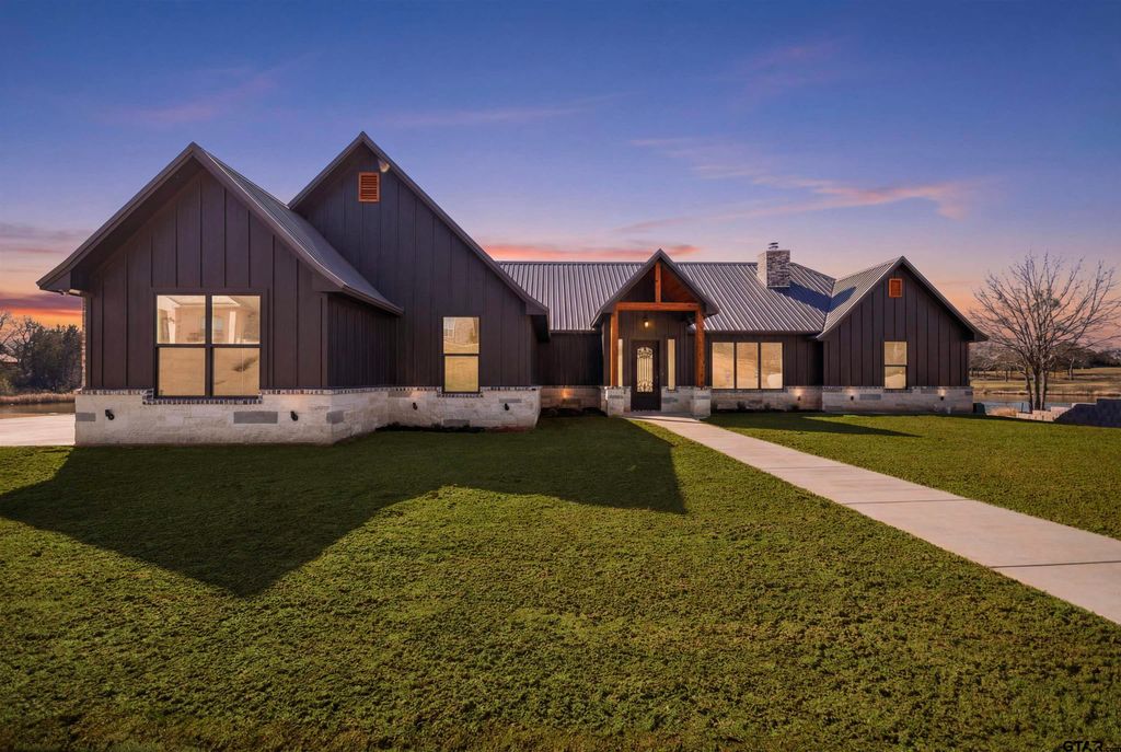 24110 Sun Ridge Road, Lindale, TX 75771