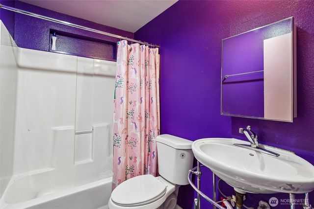 13043 40th Avenue S, Tukwila, WA 98168