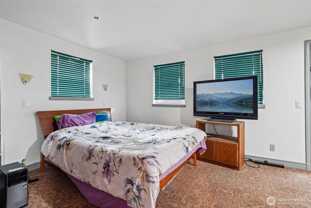 13043 40th Avenue S, Tukwila, WA 98168
