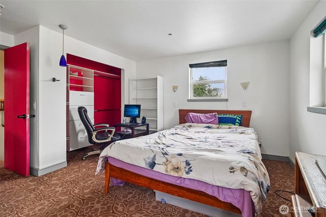 13043 40th Avenue S, Tukwila, WA 98168