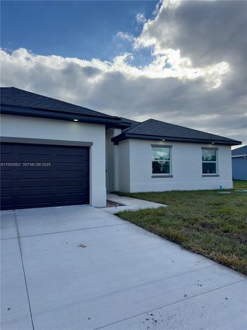 748 748 CHESTNUT ST E, Lehigh Acres, FL 33974