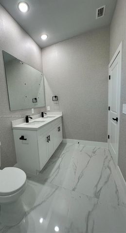 748 748 CHESTNUT ST E, Lehigh Acres, FL 33974