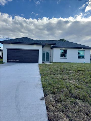 748 748 CHESTNUT ST E, Lehigh Acres, FL 33974