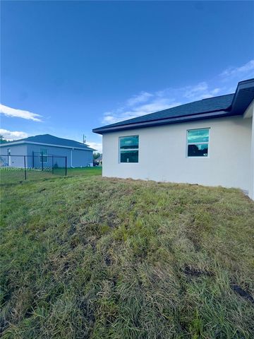 748 748 CHESTNUT ST E, Lehigh Acres, FL 33974