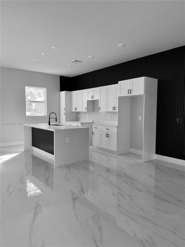 748 748 CHESTNUT ST E, Lehigh Acres, FL 33974