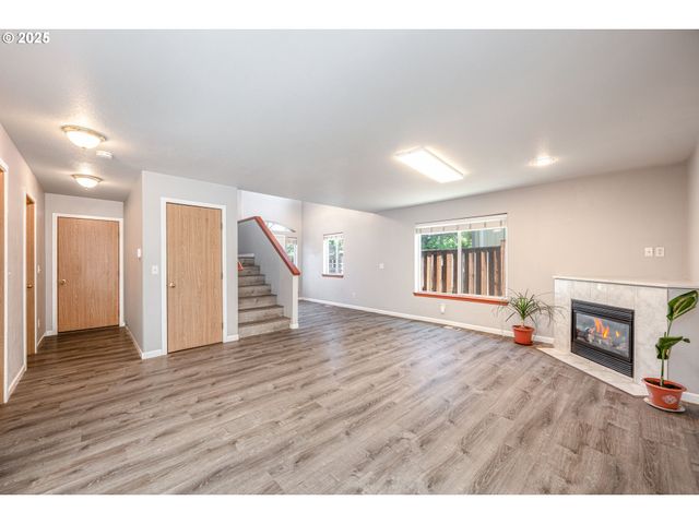 9132 Se CLINTON St, Portland, OR 97266