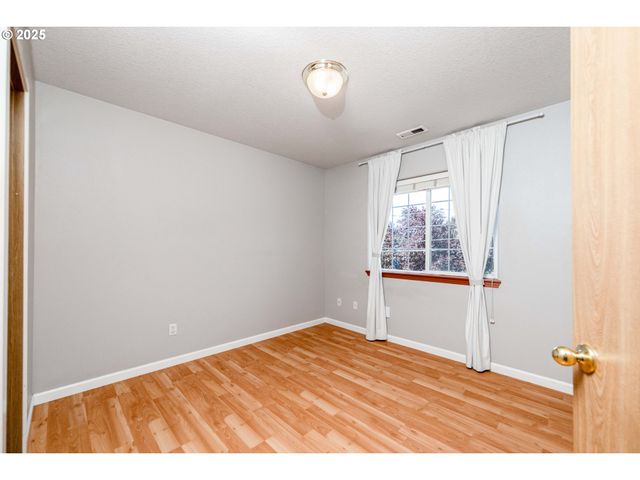 9132 Se CLINTON St, Portland, OR 97266