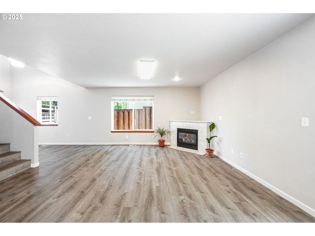 9132 Se CLINTON St, Portland, OR 97266