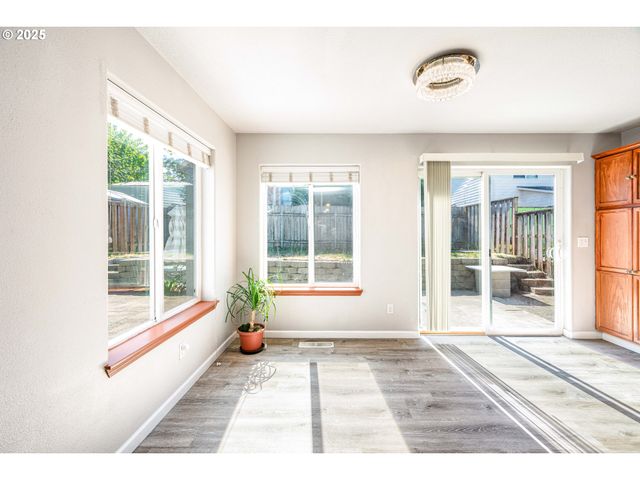 9132 Se CLINTON St, Portland, OR 97266