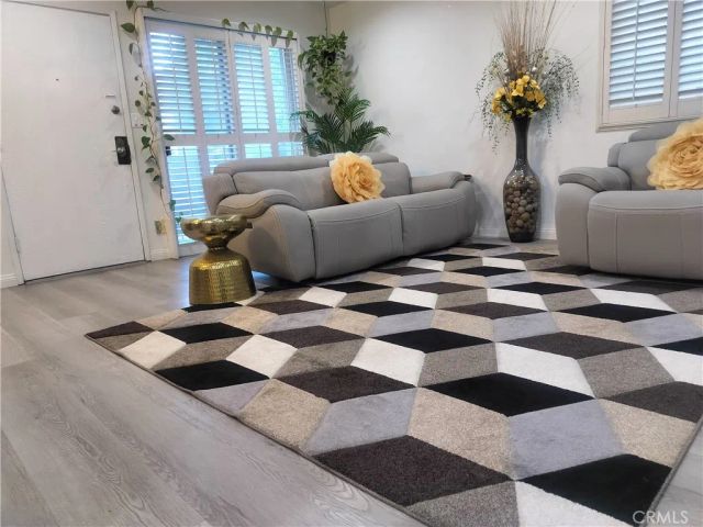13144 Bromont, Sylmar, CA 91342