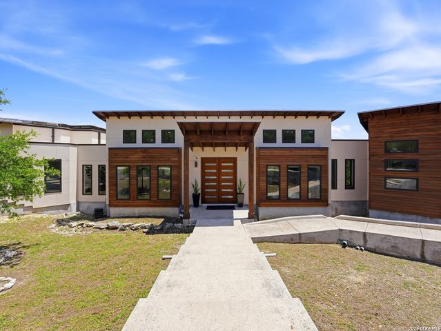 9910 CIRCLE HILL DR, San Antonio, TX 78255