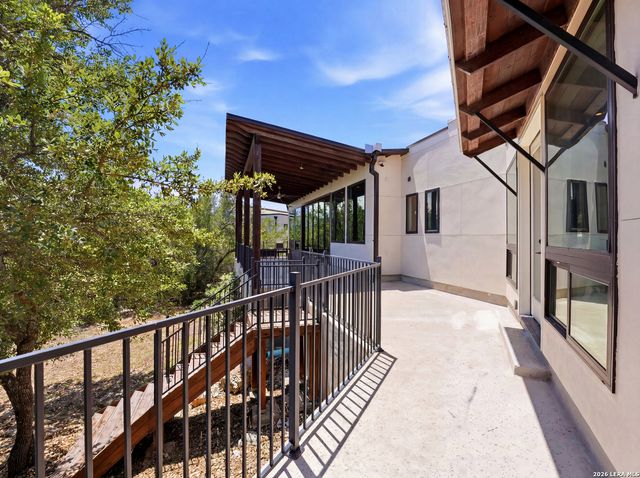 9910 CIRCLE HILL DR, San Antonio, TX 78255