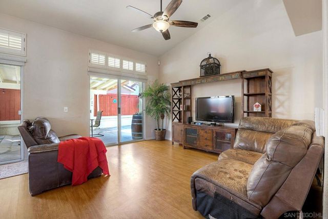 4841 Dulin Rd, Fallbrook, CA 92028