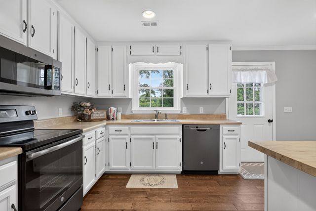 524 Fisk Rd, Cookeville, TN 38501