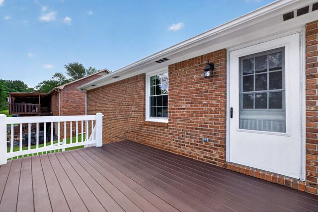 524 Fisk Rd, Cookeville, TN 38501