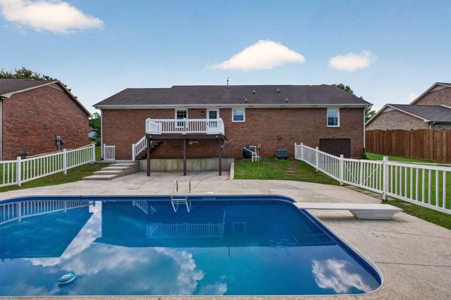 524 Fisk Rd, Cookeville, TN 38501