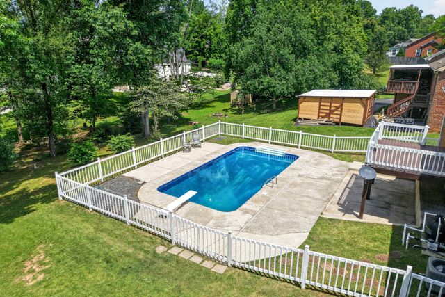 524 Fisk Rd, Cookeville, TN 38501