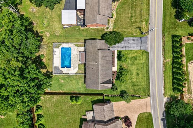 524 Fisk Rd, Cookeville, TN 38501