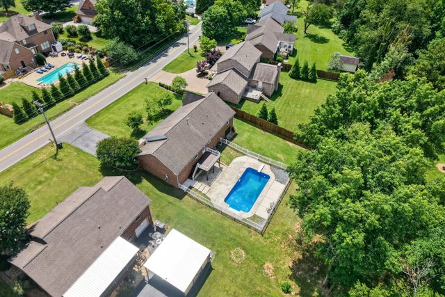 524 Fisk Rd, Cookeville, TN 38501