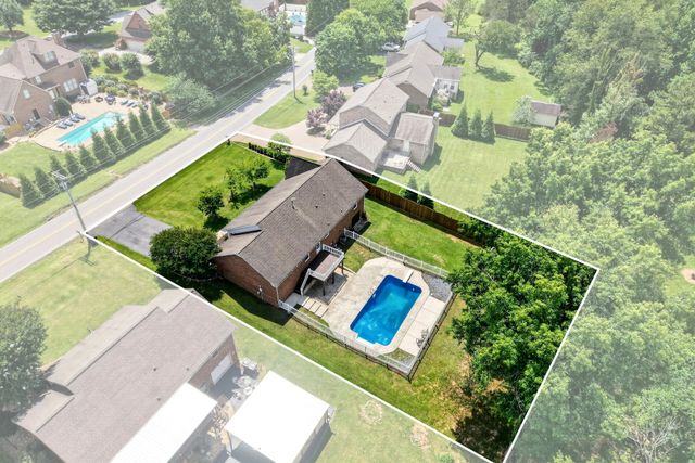 524 Fisk Rd, Cookeville, TN 38501