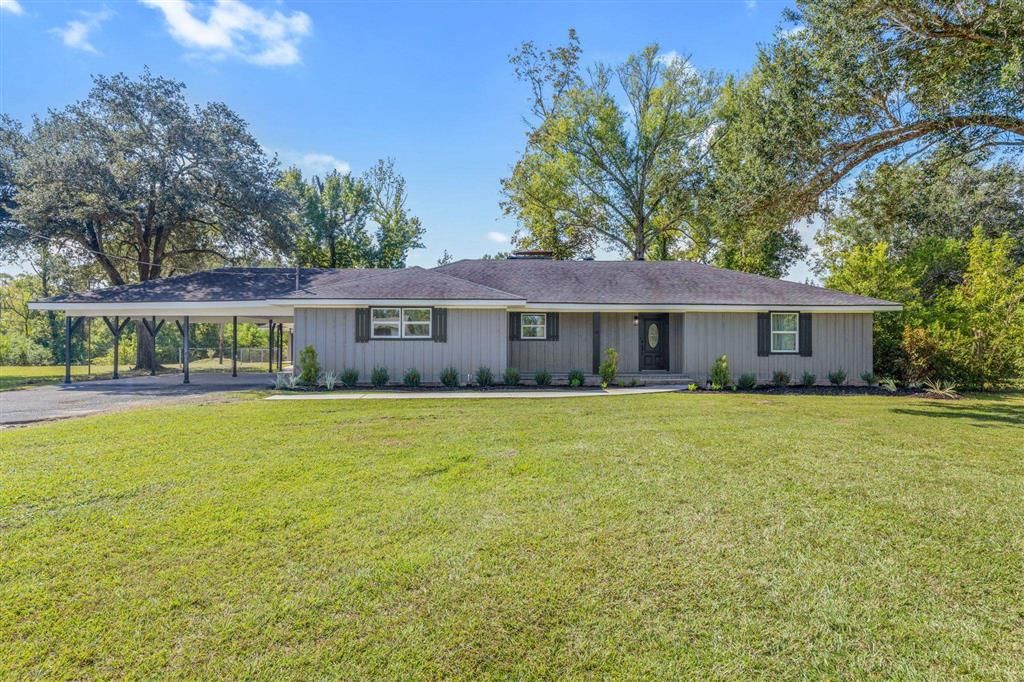 1967 Cherokee Drive, Lake Charles, LA 70611
