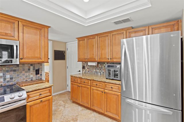 16126 COUNTRY CROSSING DRIVE, Tampa, FL 33624