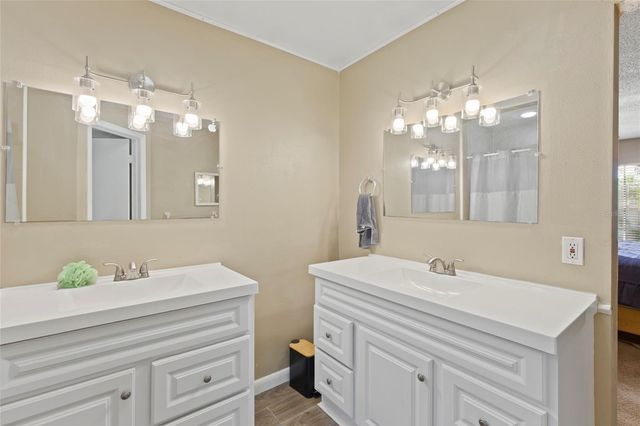 16126 COUNTRY CROSSING DRIVE, Tampa, FL 33624