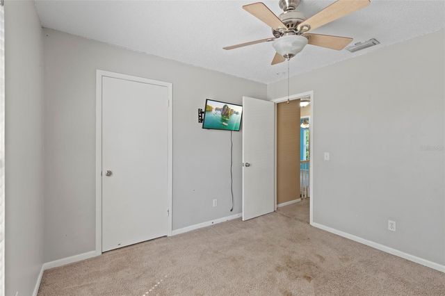 16126 COUNTRY CROSSING DRIVE, Tampa, FL 33624