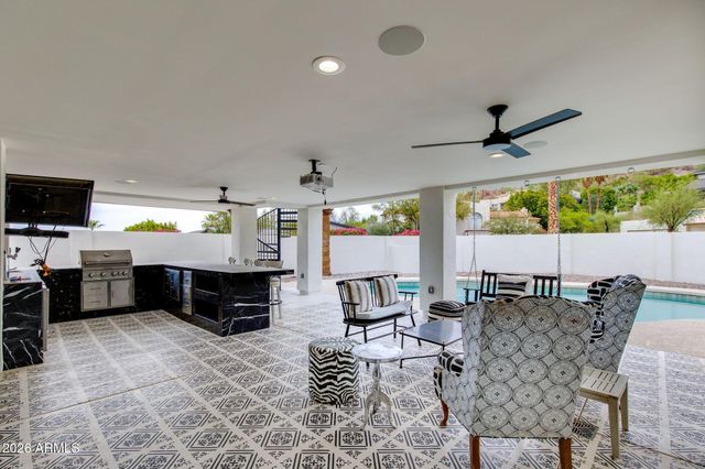 2102 E Orangewood Avenue, Phoenix, AZ 85020
