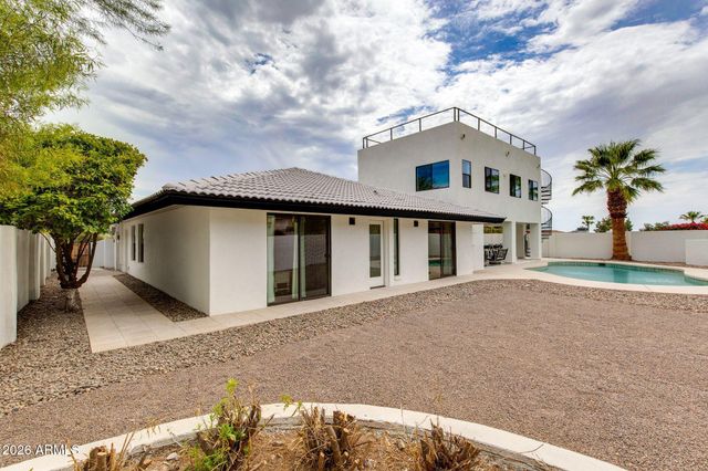 2102 E Orangewood Avenue, Phoenix, AZ 85020