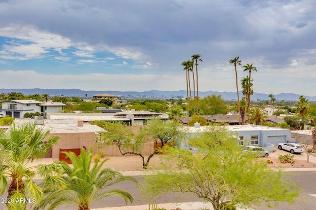 2102 E Orangewood Avenue, Phoenix, AZ 85020