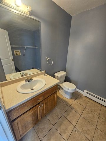 40 Merrick St A, Worcester, MA 01609
