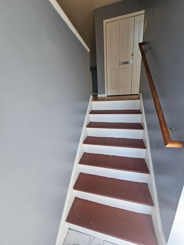 40 Merrick St A, Worcester, MA 01609
