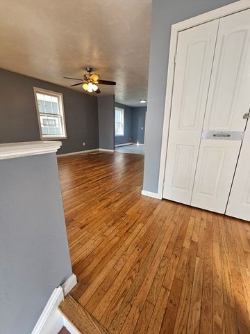 40 Merrick St A, Worcester, MA 01609