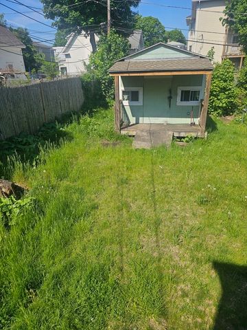 40 Merrick St A, Worcester, MA 01609