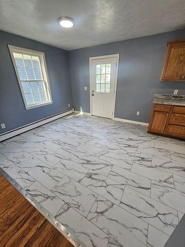 40 Merrick St A, Worcester, MA 01609