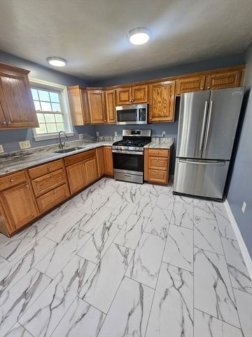 40 Merrick St A, Worcester, MA 01609