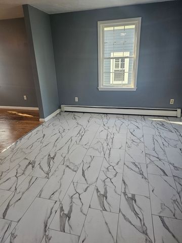 40 Merrick St A, Worcester, MA 01609