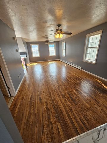 40 Merrick St A, Worcester, MA 01609