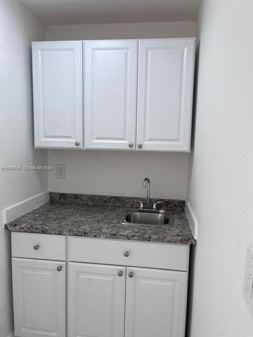50 NW 68th Ct 3, Miami, FL 33126