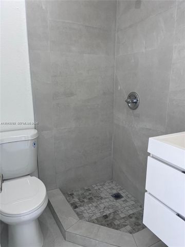 50 NW 68th Ct 3, Miami, FL 33126